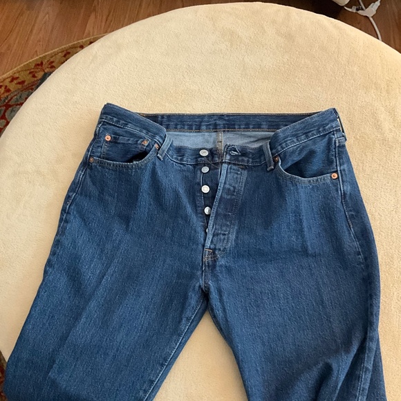 Men’s Levi’s 501 Relaxed Fit Jeans, Size 35/30 - Picture 1 of 3